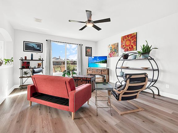 5th image of 14638 Riverside Dr