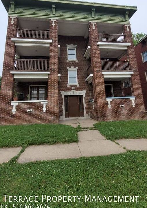 2nd image of 2714 Tracy Ave #3N