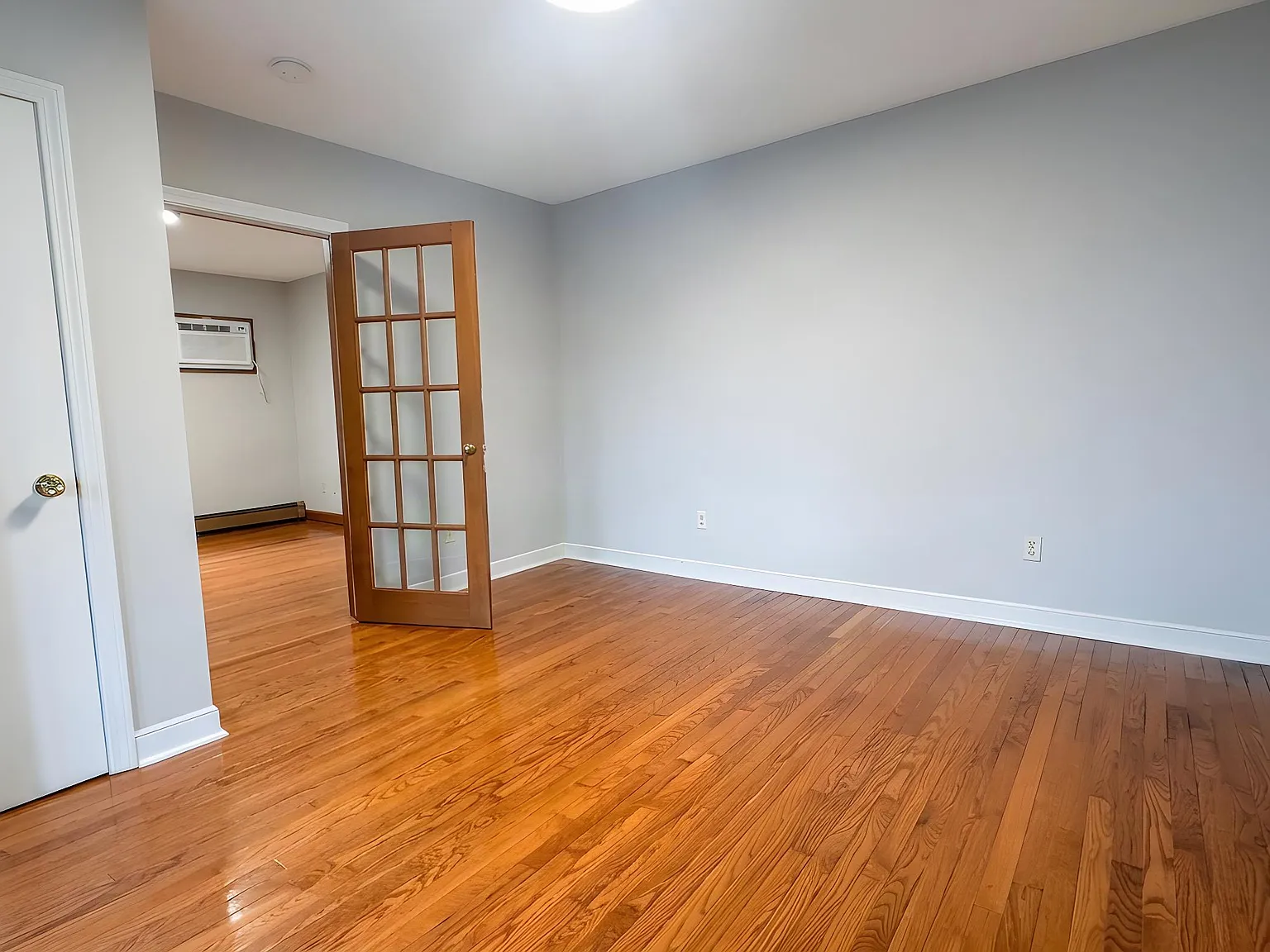 2 bed, 750 sqft, $2,450 — Photo 4