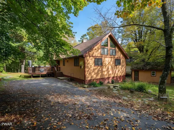 16 Highpoint Dr, Lake Ariel, PA 18436