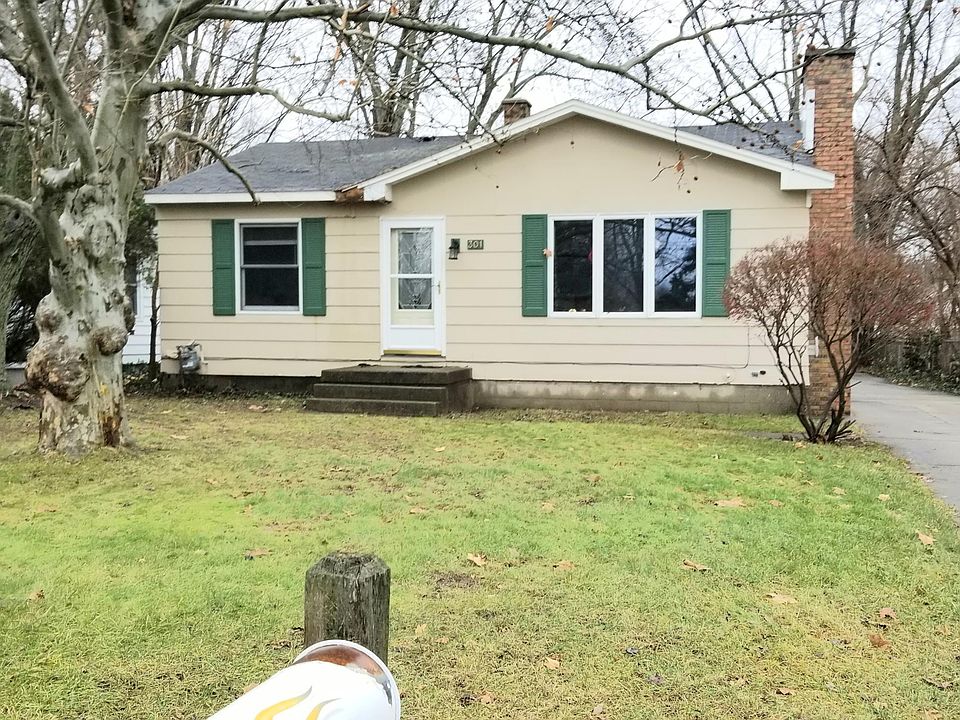 1st image of 301 Harp St SE