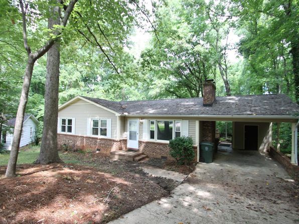 823 Gayle Cir