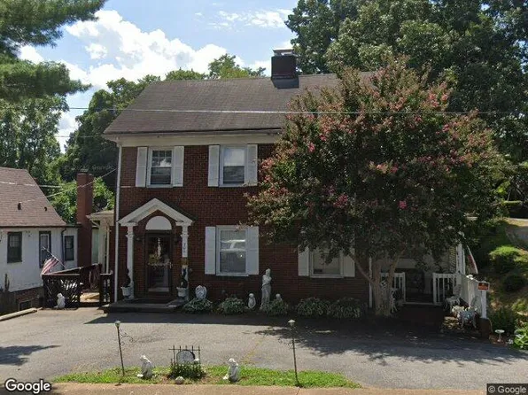 706 Mulberry Rd, Martinsville, VA 24112