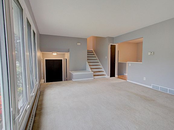 3rd image of 249 E Antoine Dr