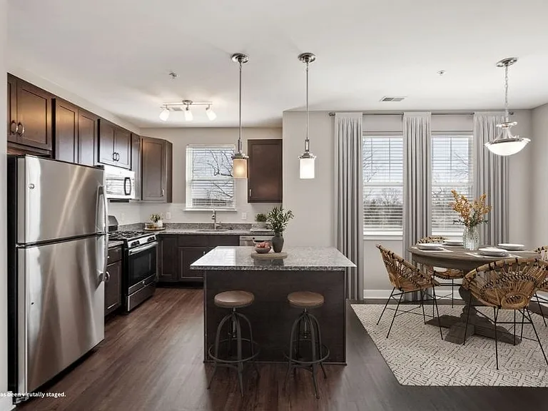 Avanti Luxury Apartments — Photo 1