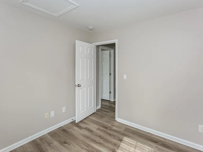 5225 Hildreth Ct — Photo 13