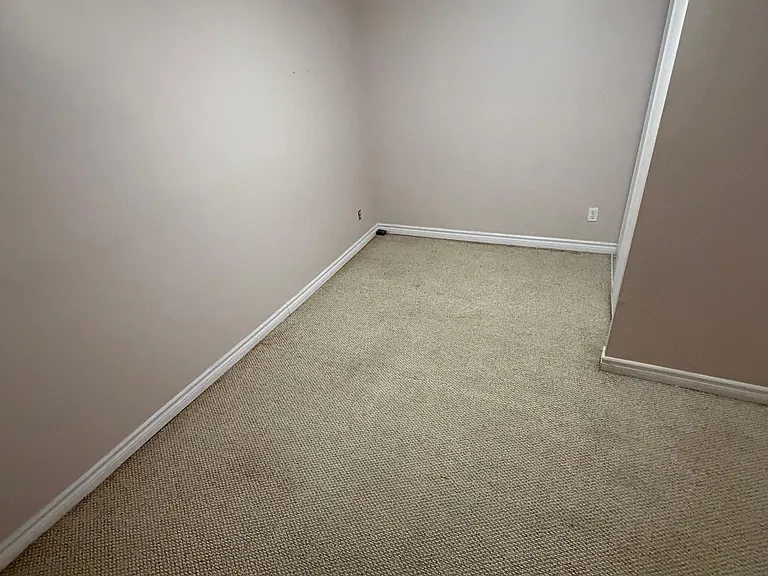 18 Carrick Ave #BASEMENT — Photo 5