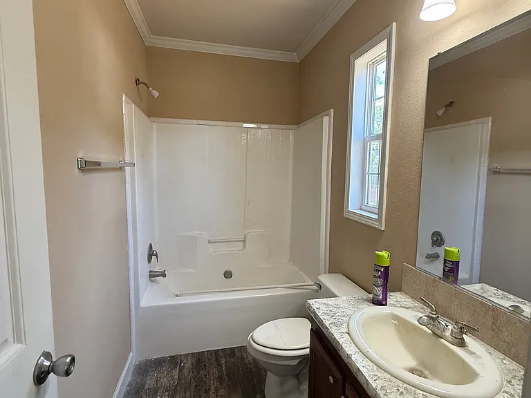 320 Mill St #101 — Photo 9