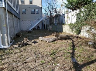 17 Webers Ct, Brooklyn, NY 11235