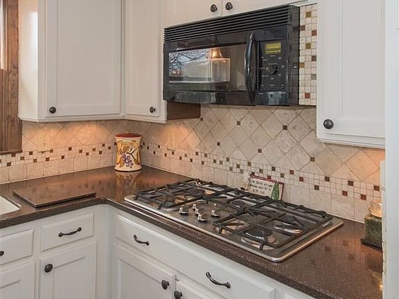 5th image of 941 Mountain Branch Cir