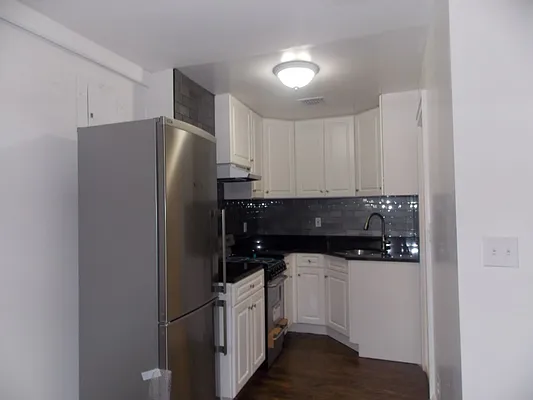 Rented by America Mecca Realty LLC | media 26