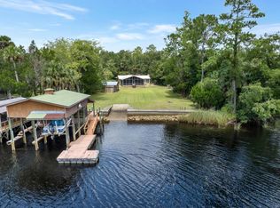 1728 Cypress St NE, Steinhatchee, FL 32359