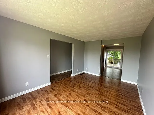 3 bed, $2,300 — Photo 2