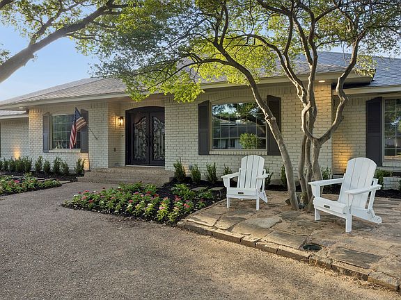 3rd image of 6941 Midcrest Dr