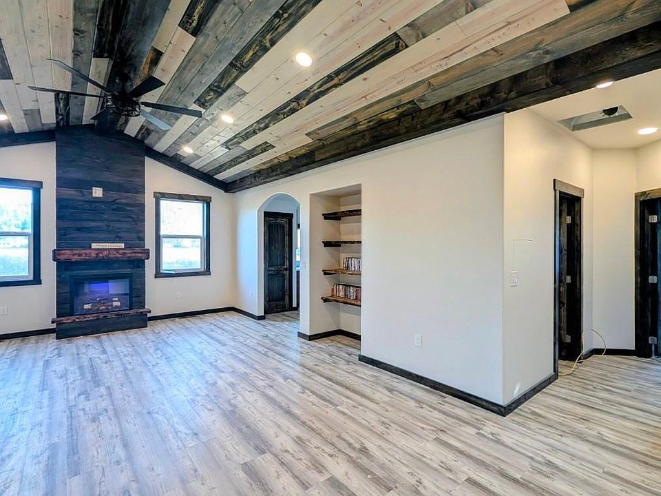 1st image of 6856 Selkirk St