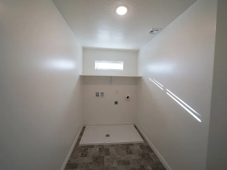 3243 S Fossil Hills Dr — Photo 12