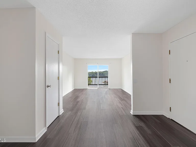 107 Angeline Dr #5 — Photo 5