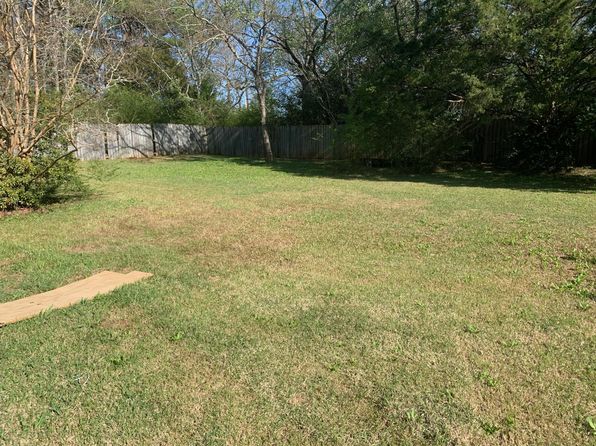 235 Juniper Ct