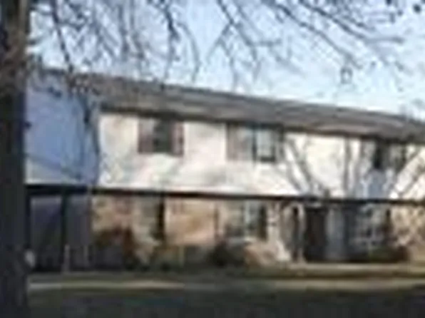 955 Autumn Pt APT 1, Carbondale, IL 62901