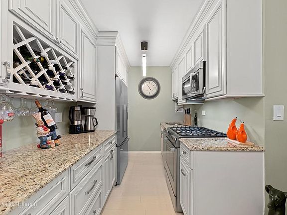 3rd image of 2021 Broadway #23A