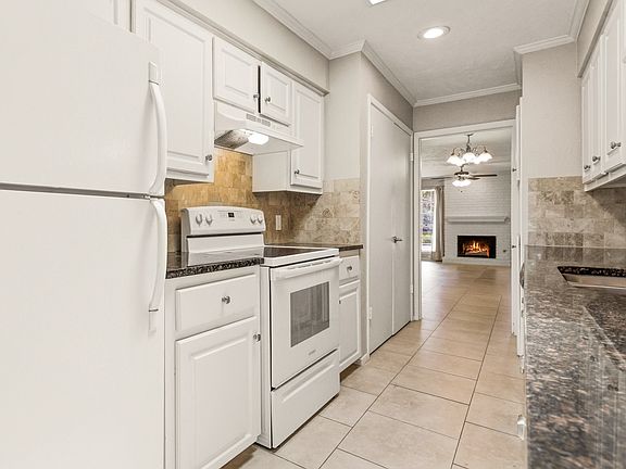 5th image of 10644 Boedeker St