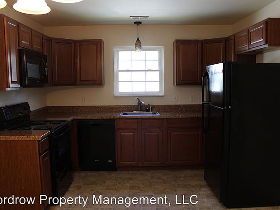 3rd image of 4602 Craddock Ave