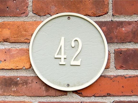 3rd image of 42 Vernon Dr