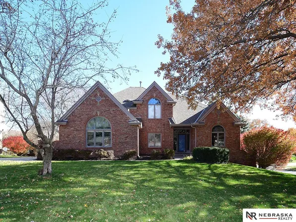 1805 N 129th Cir, Omaha, NE 68154