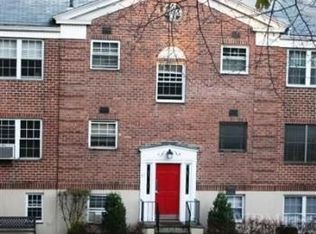 53 Rockledge Rd APT 11, Bronxville, NY 10708
