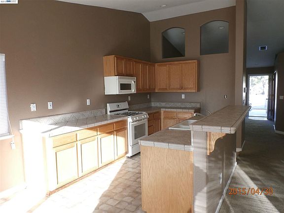 2nd image of 5033 Moorcroft Cir