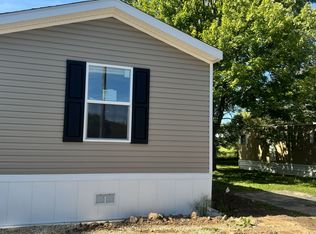 301 E Commerce Blvd #43, Slinger, WI 53086