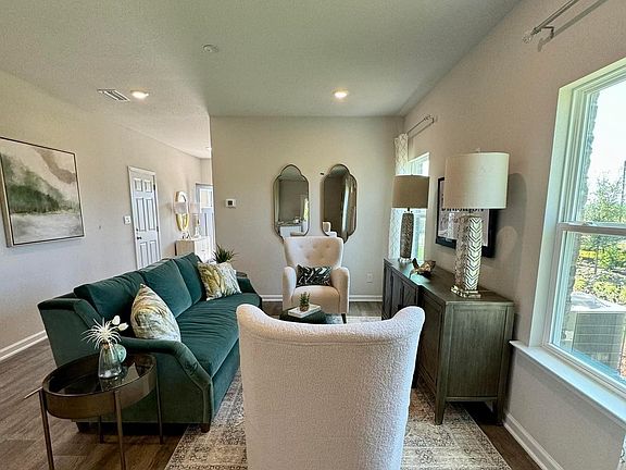 4th image of 19127 Treehill Ln