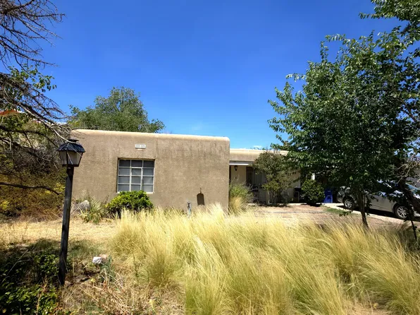 1013 La Poblana Rd NW, Albuquerque, NM 87107