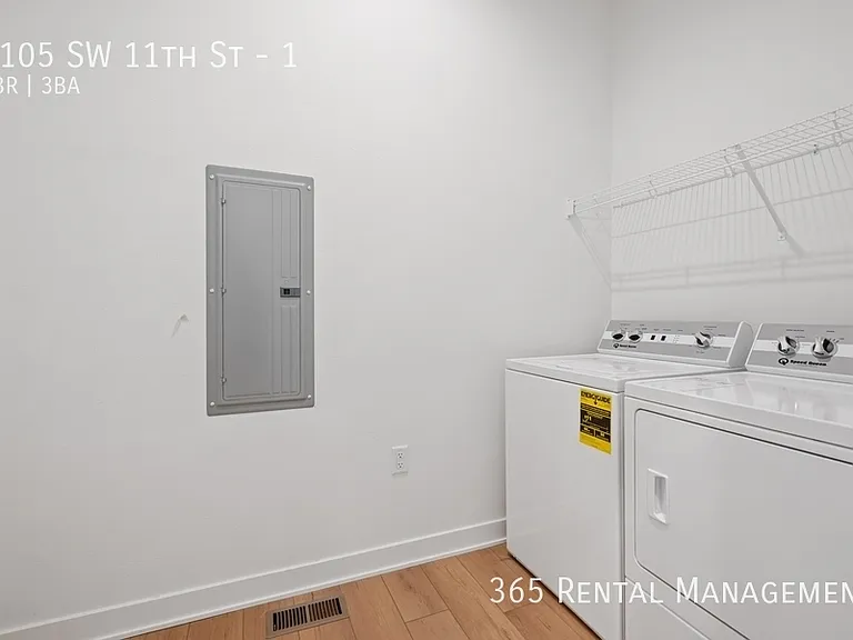 1105 SW 11th St #1 — Photo 25