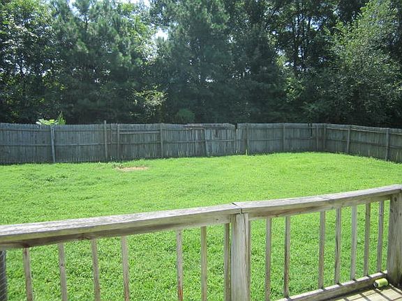 3rd image of 207 Wendover Ln