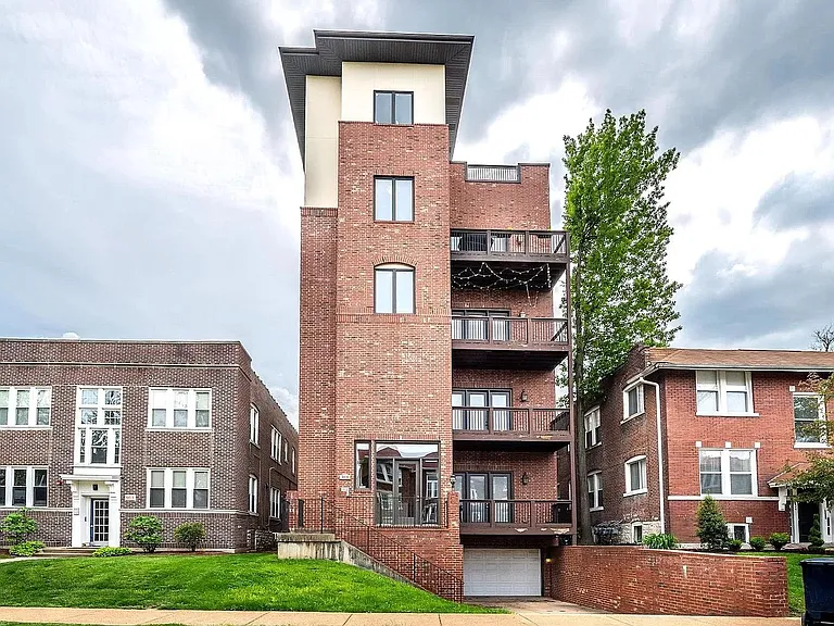 4-story condo, 1 unit in each floor