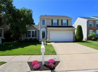 27061 Ashton Dr, Olmsted Township, OH 44138