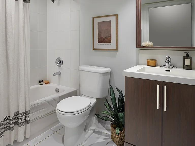 304 Roehampton Ave #209 — Photo 4
