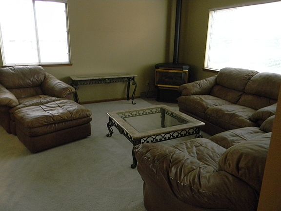 2nd image of 1049 Klemeyer Cir