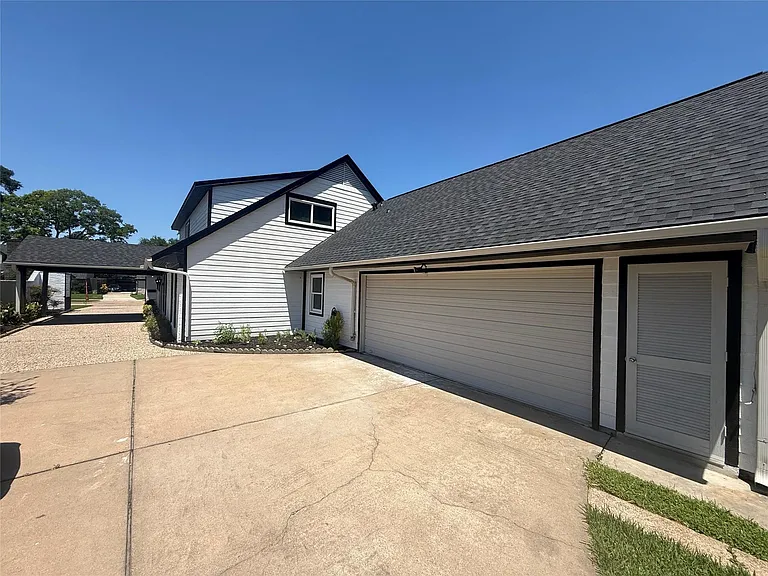 7711 Meadowvale Dr — Photo 4