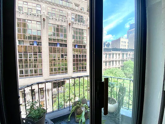 Rented by Corcoran | media 10