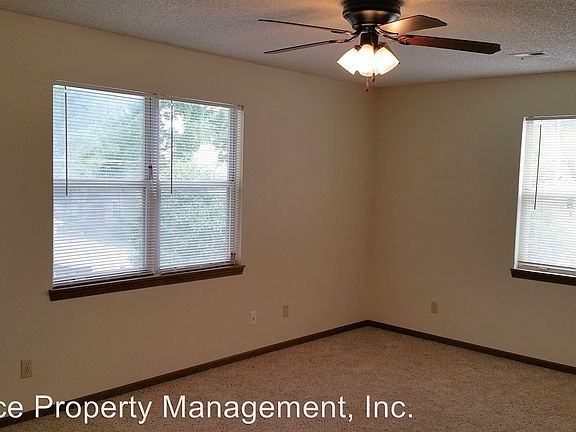 5th image of 820 Moro St APT 04