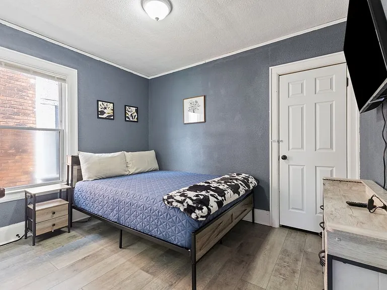 512 Westminster St — Photo 5
