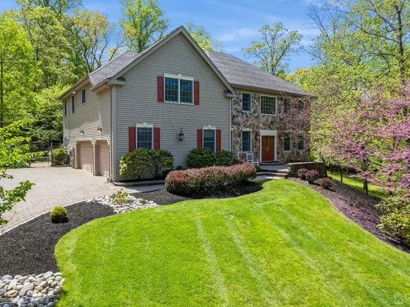 37-37 Winslow Dr, Martinsville, NJ 08836