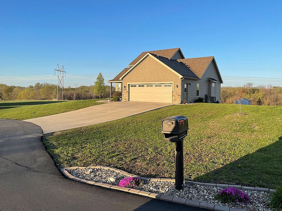 2nd image of 19436 Tomahawk Ln