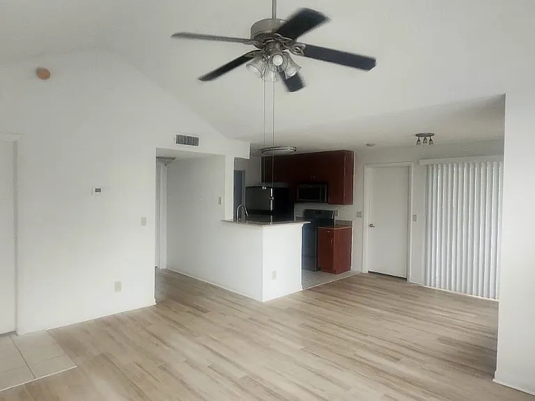 11562 Westwood Blvd #922 — Photo 4