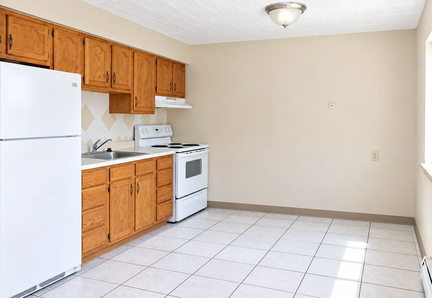 2 bed, 850 sqft, $1,100 — Photo 3
