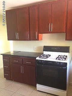 4th image of 1110 E Glenn Dr