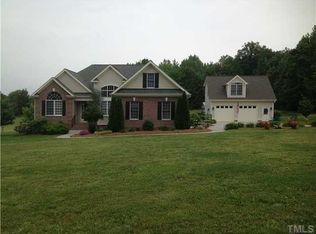 900 Robertson Rd, Roxboro, NC 27574