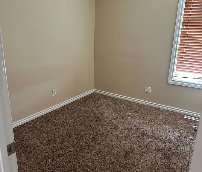2160 McIntyre St #2 — Photo 6